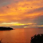Captain's House Primosten - Feel The Sea Apartment Dolac