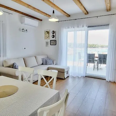 Captain's House Primosten - Feel The Sea