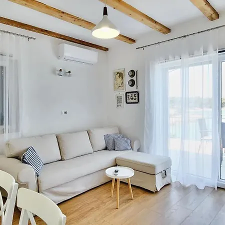 Captain's House Primosten - Feel The Sea Apartment Dolac