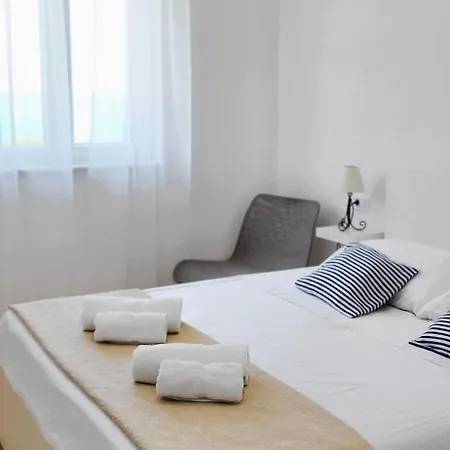 Apartment Captain's House Primosten - Feel The Sea